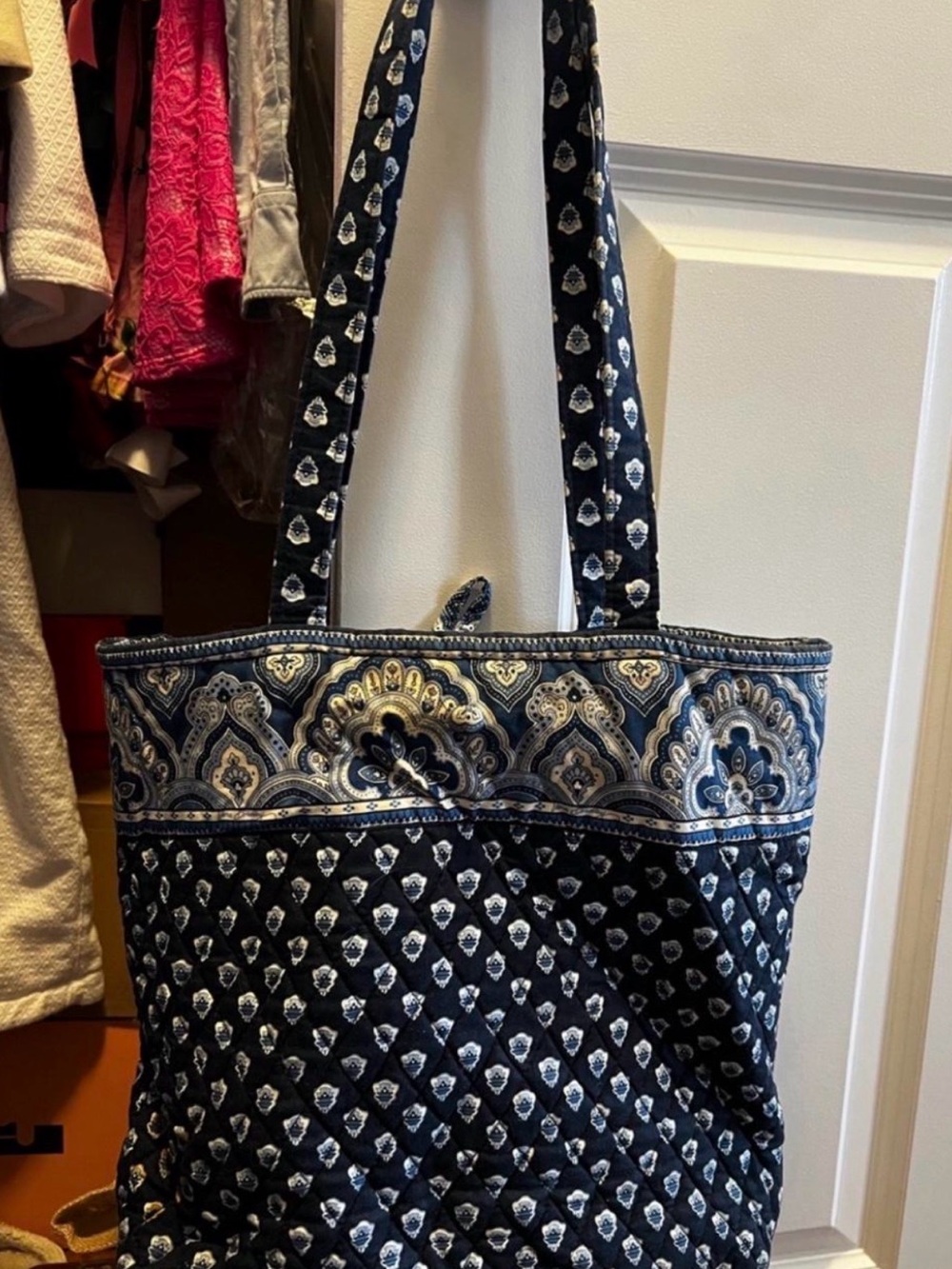 Women’s Vera Bradley Quilted Shoulder Navy Paisley Tote Bag w/ Button Closer